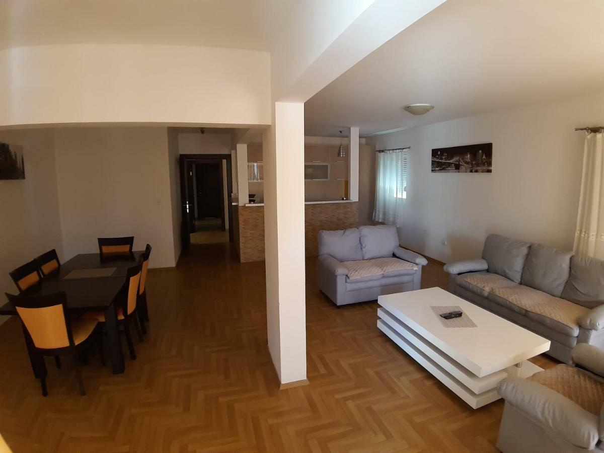 בודווה Apartmani Jovan מראה חיצוני תמונה