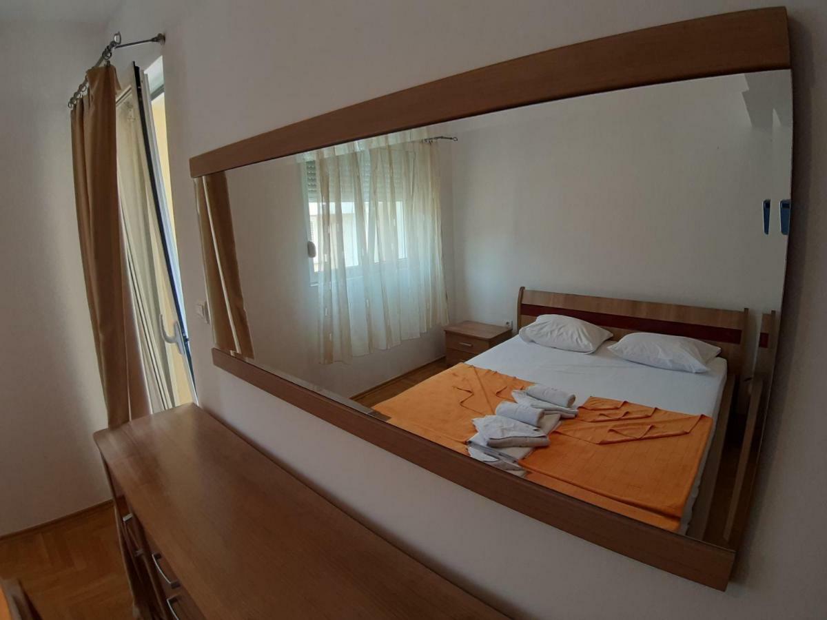 בודווה Apartmani Jovan מראה חיצוני תמונה