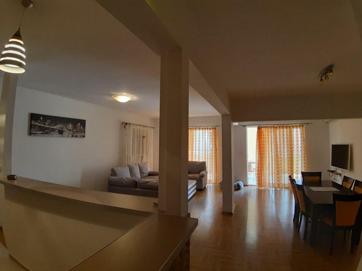 בודווה Apartmani Jovan מראה חיצוני תמונה